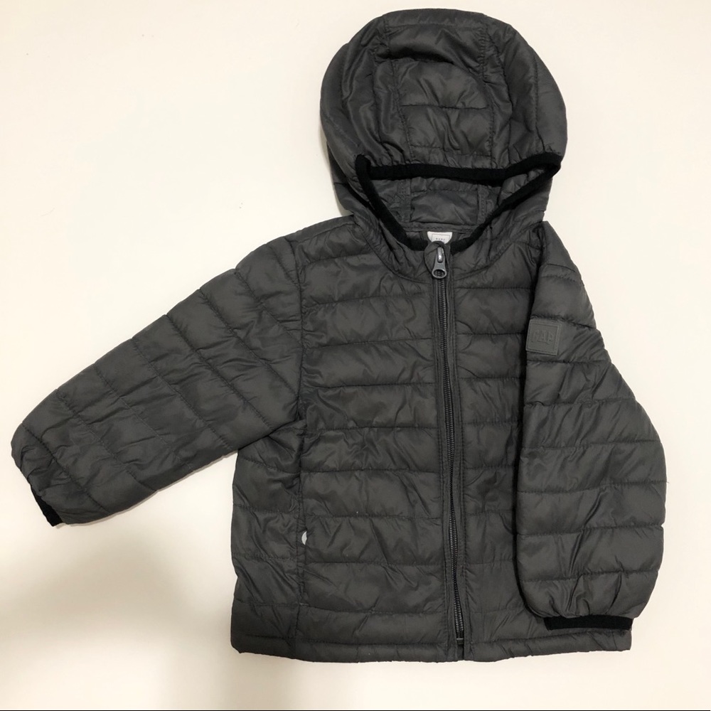 GAP grey Primaloft puffer jacket